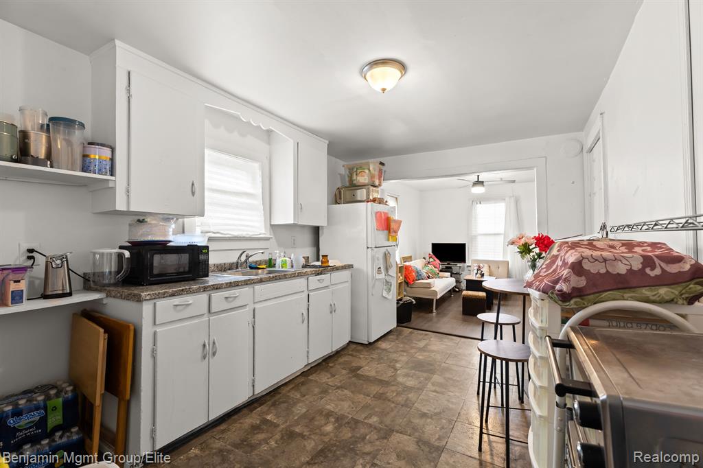 8206 Rivard Avenue Warren, MI 48089 - Photo 20 of 26