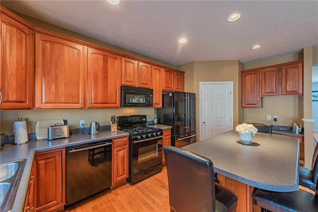 4019 Village Run Road Wexford, PA 15090 - Photo 9 of 25 Gallery Image 9