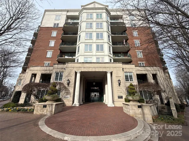 $2,350 | 300 West 5th Street, Unit 706, Charlotte, NC 28202