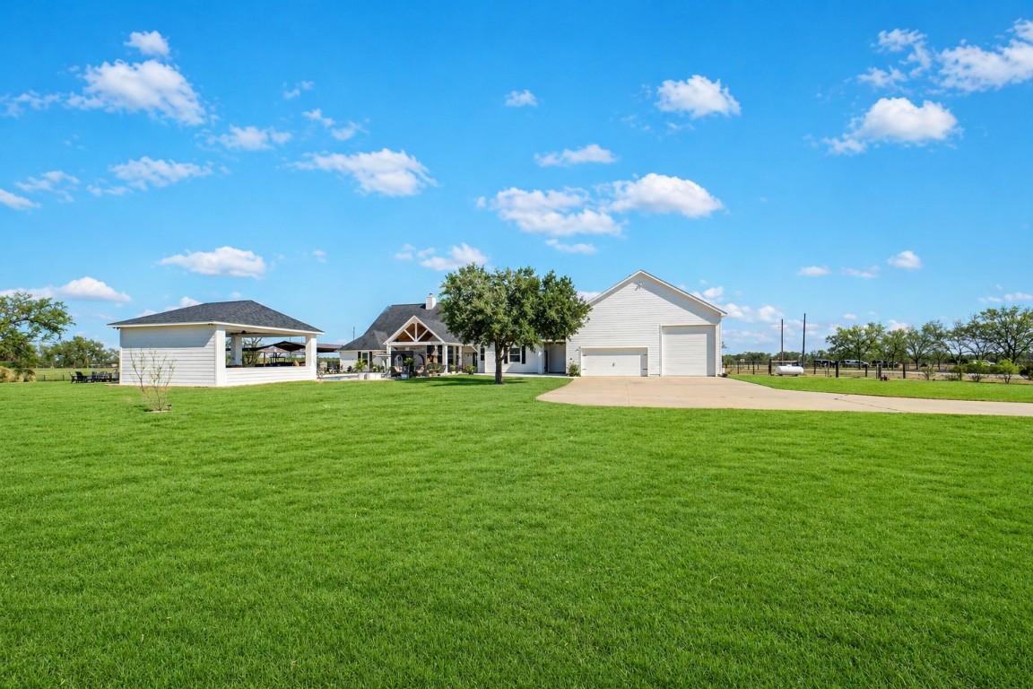3103 Brundrett Road Wallis, TX 77485 - Photo 40 of 50 a front view of a house with garden