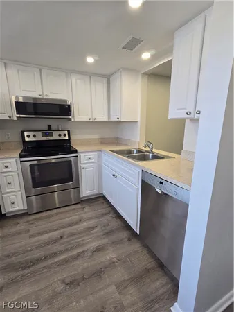 $1,300 | 1519 Cape Coral Parkway West, Unit 8, Cape Coral, FL 33914