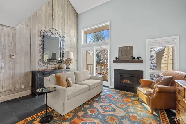 $774,900 | 2226 Bonne Vie Condo Road, Sun Valley, ID 83353