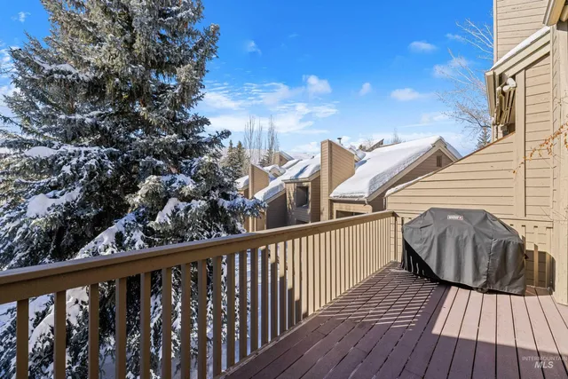 $774,900 | 2226 Bonne Vie Condo Road, Sun Valley, ID 83353