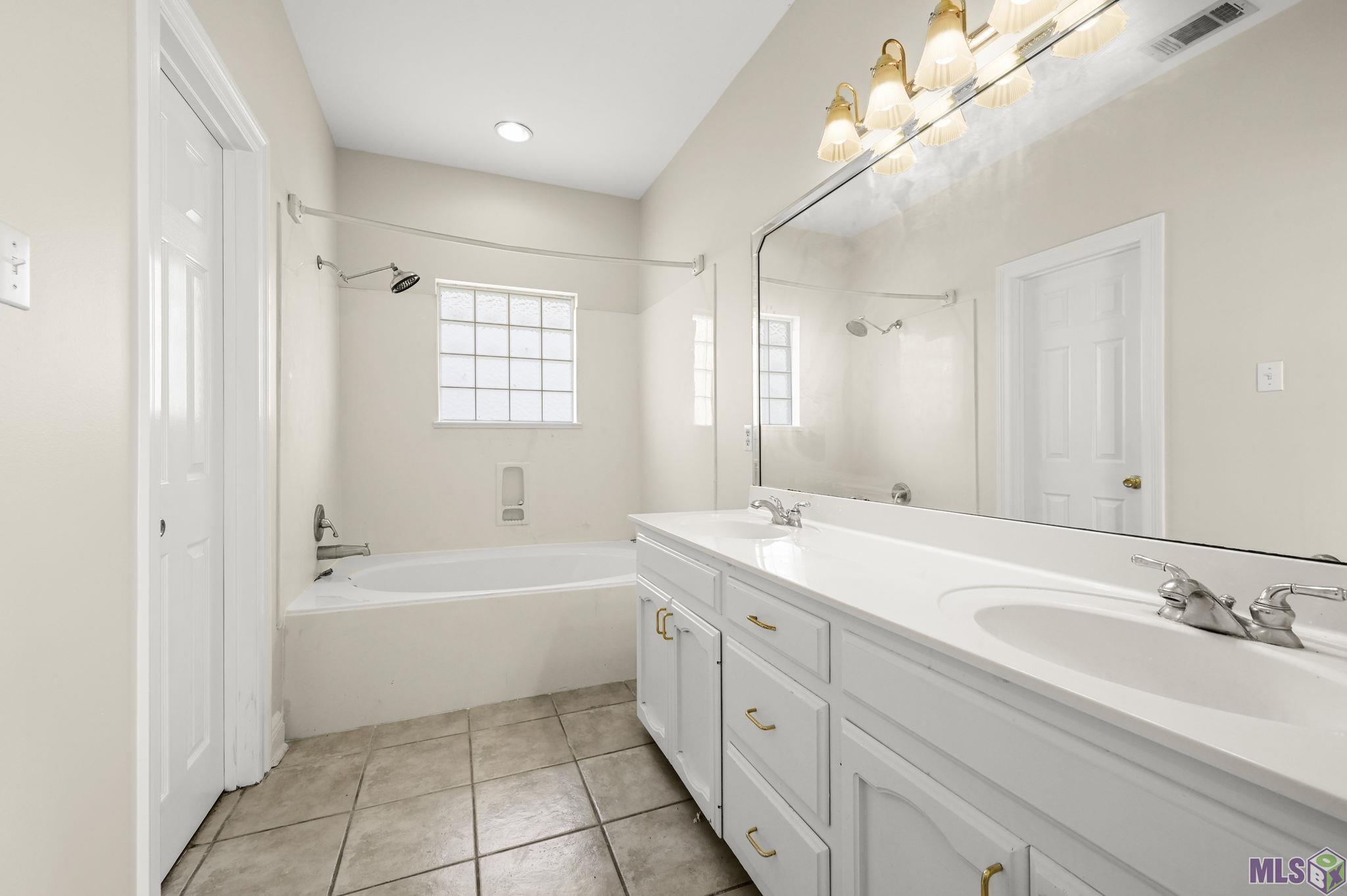 3329 Myrtle Grove Drive Baton Rouge, LA 70810 - Photo 7 of 16