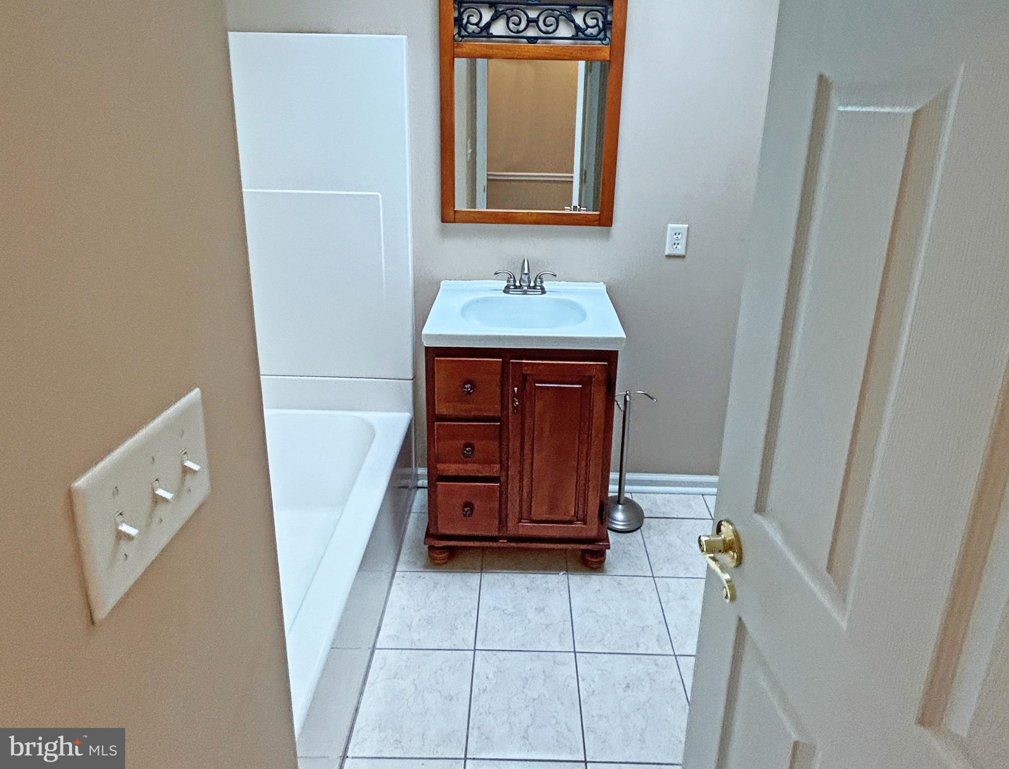 1141 Nanticoke Street Baltimore, MD 21230 - Photo 15 of 21 Interior