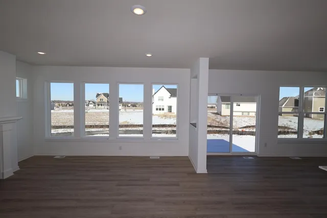 $599,000 | 1691 Tyrone Drive, Shakopee, MN 55379