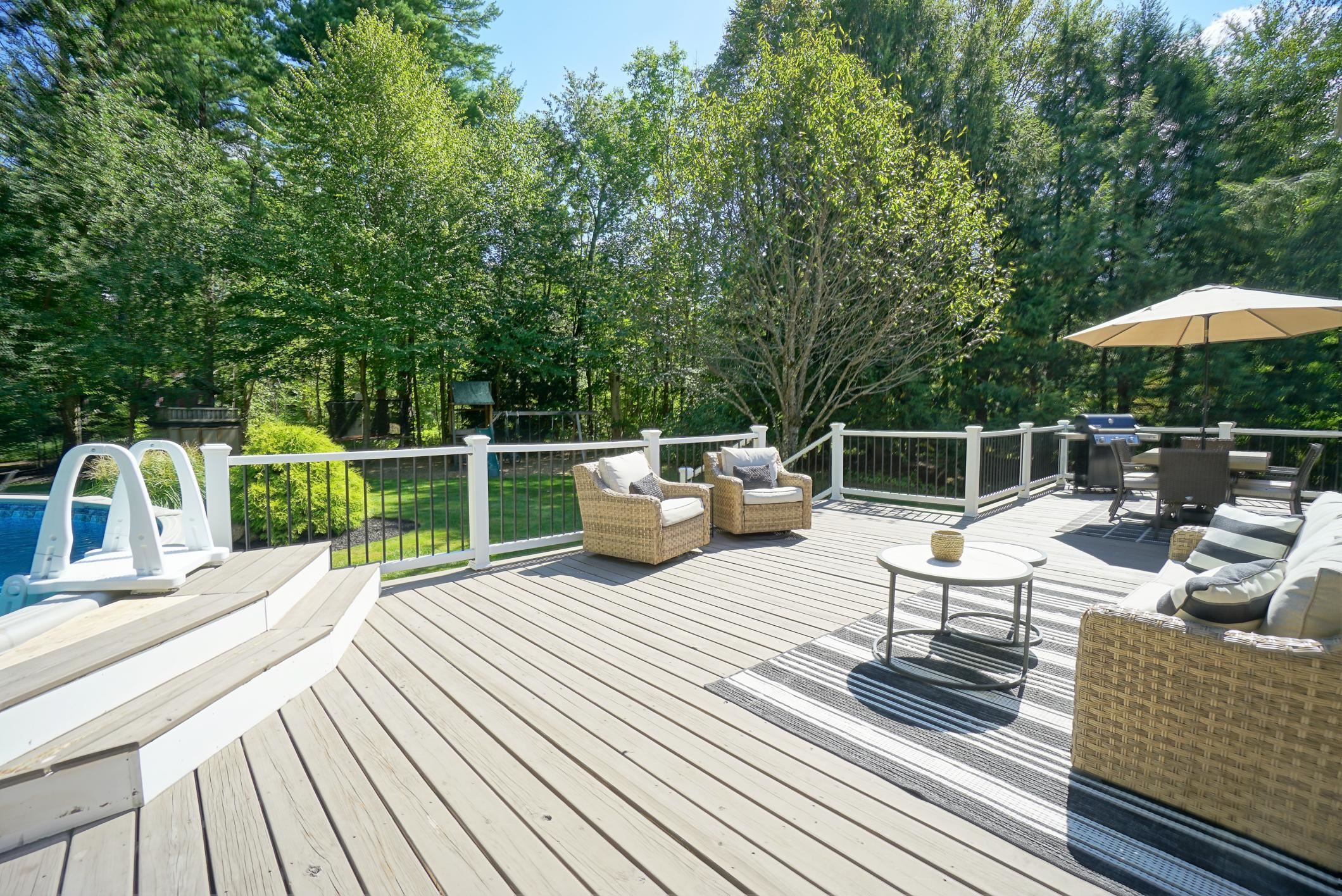 10 Pinewood Drive Hampstead, NH 03841 - Photo 39 of 53