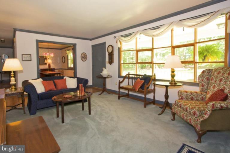3220 Dry Branch Road White Hall, MD 21161 - Photo 2 of 23 Living Room