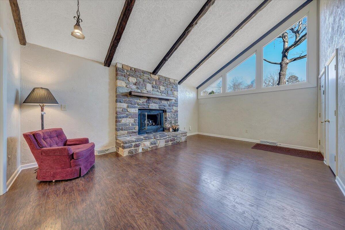 219 Longwood Lane Blue Ridge, VA 24064 - Photo 8 of 64 08-MIB00455