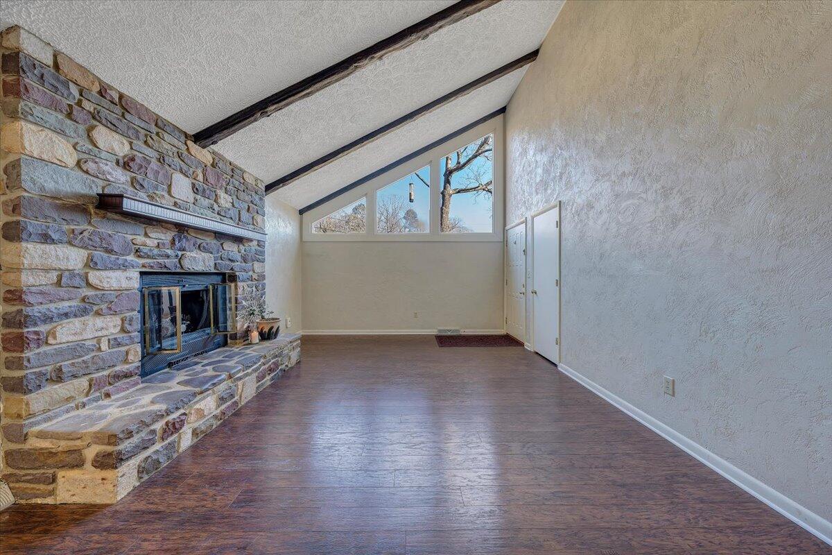 219 Longwood Lane Blue Ridge, VA 24064 - Photo 9 of 64 09-MIB00458