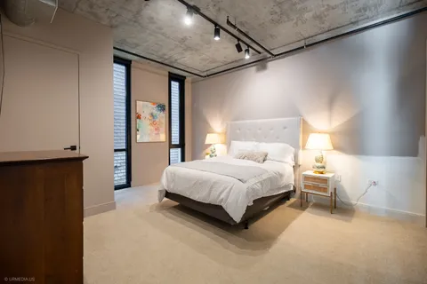 $1,250,000 | 111 South Peoria Street, Unit 309, Chicago, IL 60607