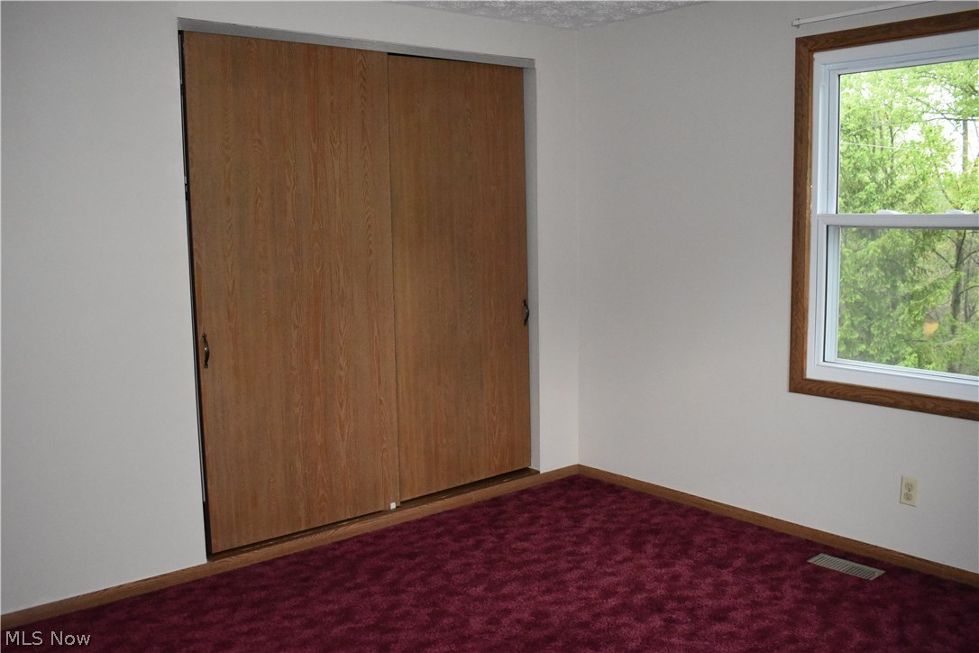 62227 Hawthorne Hill Road Shadyside, OH 43947 - Photo 17 of 35