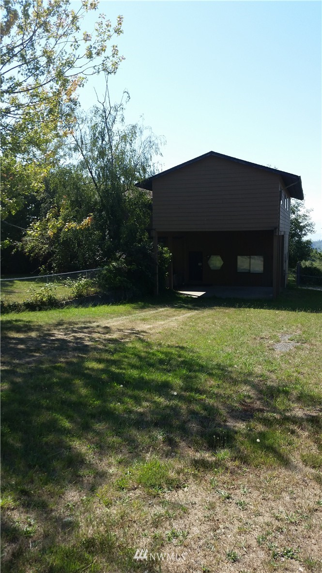 3800 Log Cabin Road Clinton, WA 98236 - Photo 1 of 1 Gallery Image 1