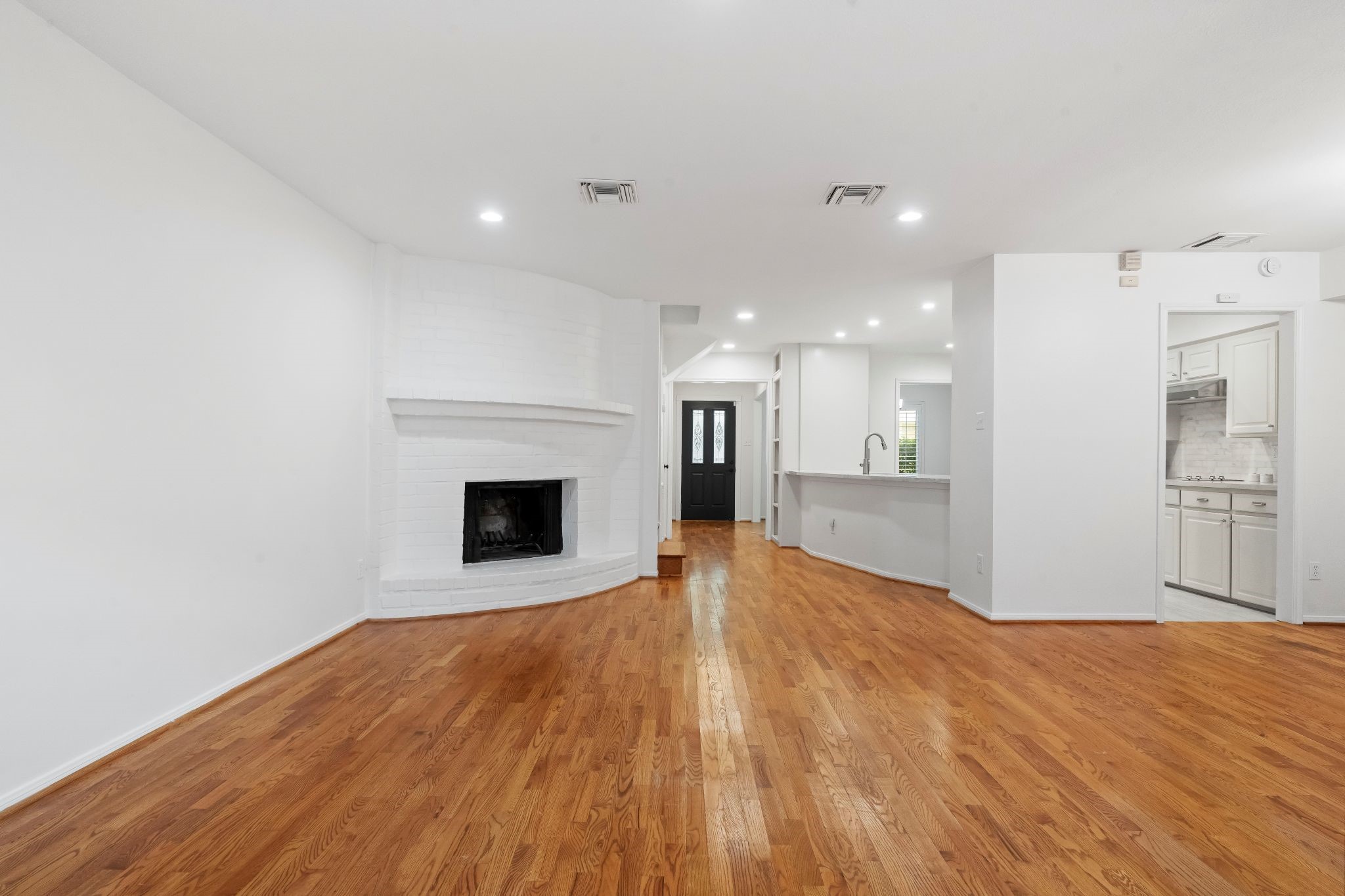 727 Bunker Hill Road, Unit 15 Houston, TX 77024 - Photo 22 of 45