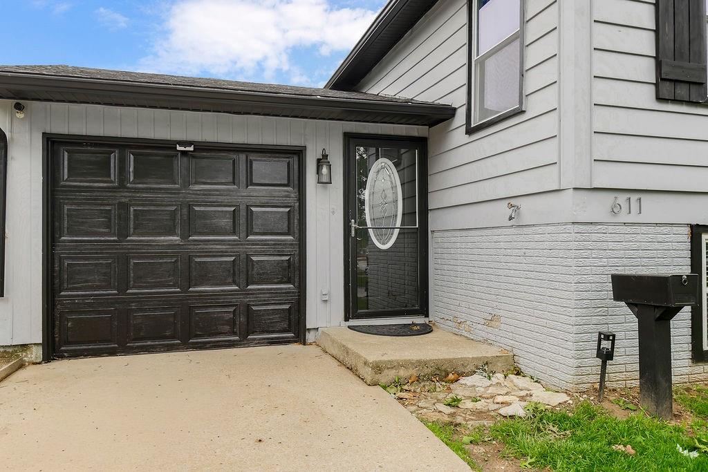611 North Aztec Place Independence, MO 64056 - Photo 4 of 33