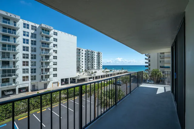 $565,000 | 3460 South Ocean Boulevard, Unit 314, Palm Beach, FL 33480