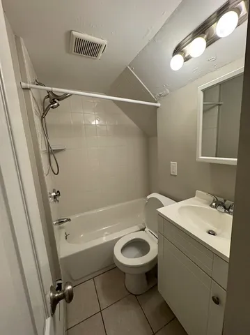 $1,950 | 120 Charles Street, Unit 1, Boston, MA 02114