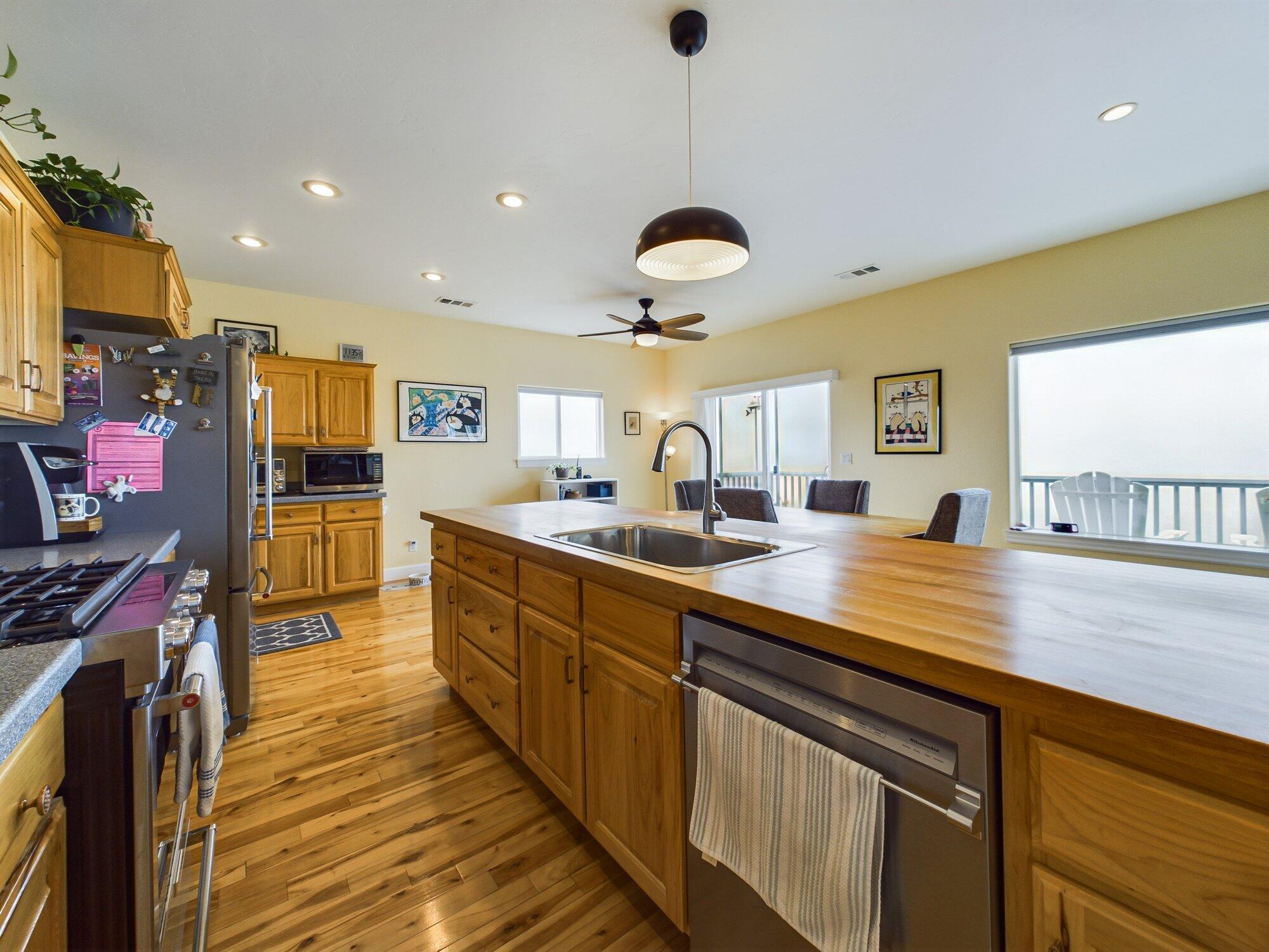 52 Spruce Road Whitethorn, CA 95589 - Photo 29 of 58