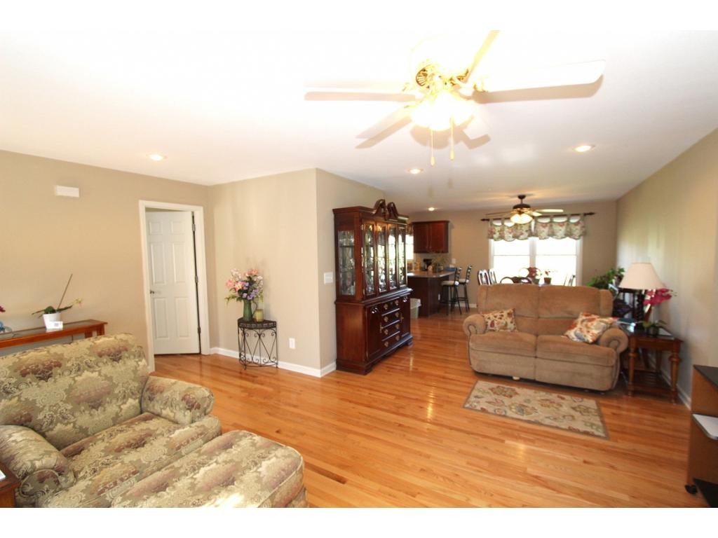 371 Flourville Road Gray, TN 37615 - Photo 3 of 17 Great Room to Dining