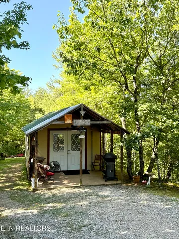 $384,000 | 1600 Chestnut Valley Road, Vonore, TN 37885