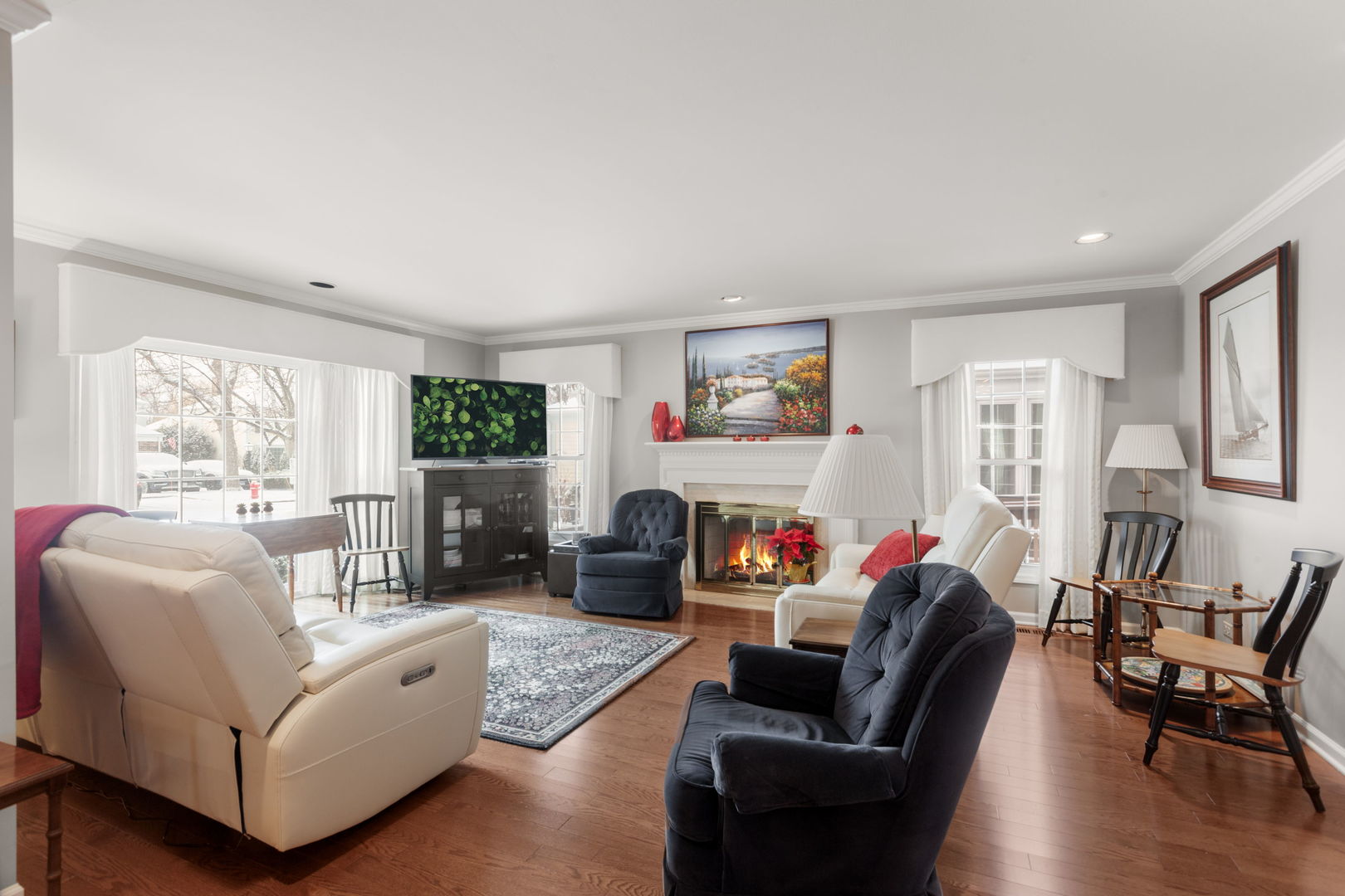 6 The Court Of Lagoon View Northbrook, IL 60062 - Photo 5 of 26