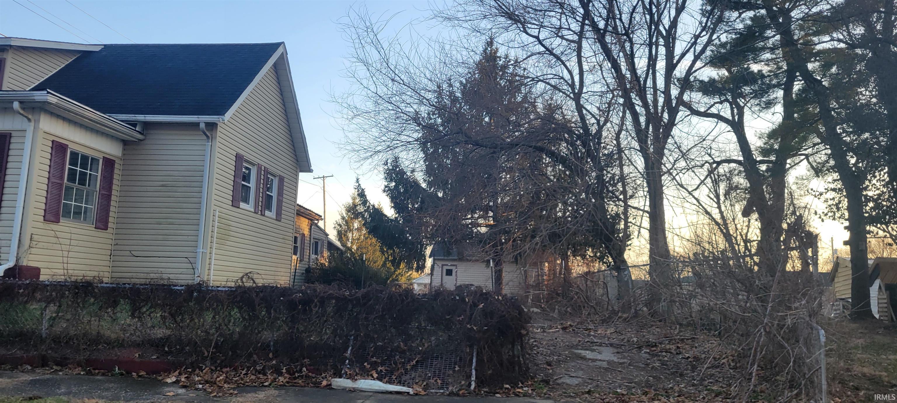 715 East Spruce Street Princeton, IN 47670 - Photo 4 of 20