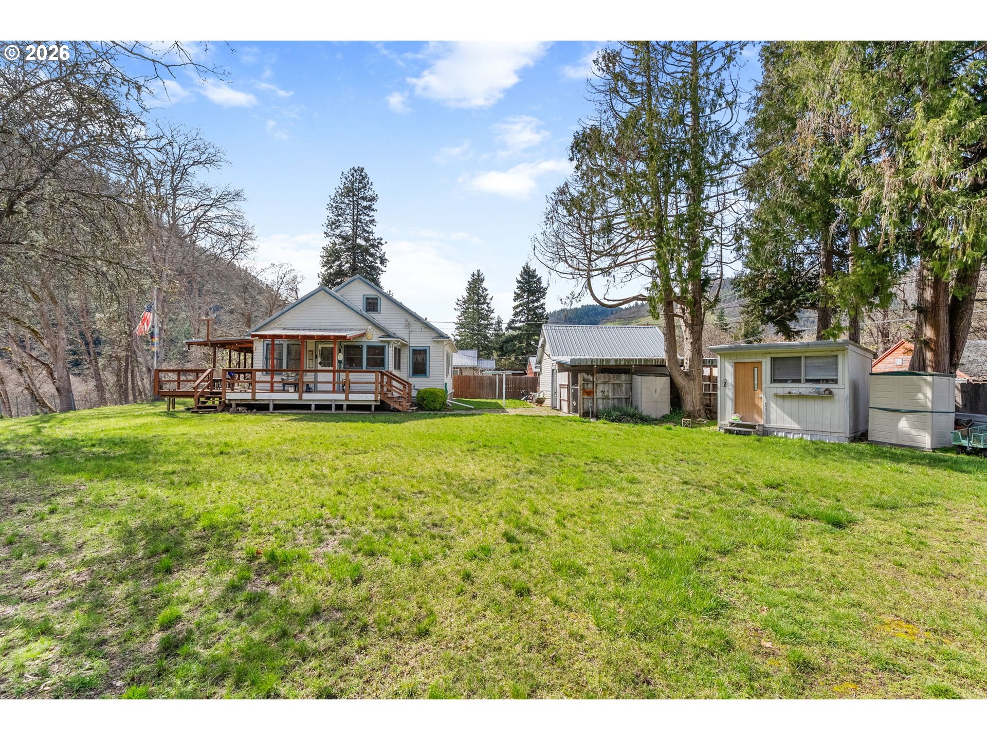 502 Bluff Road Klickitat, WA 98628 - Photo 12 of 43