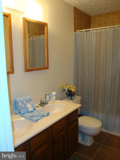 10475 Labrador Loop Manassas, VA 20112 - Photo 6 of 13 Bath #2