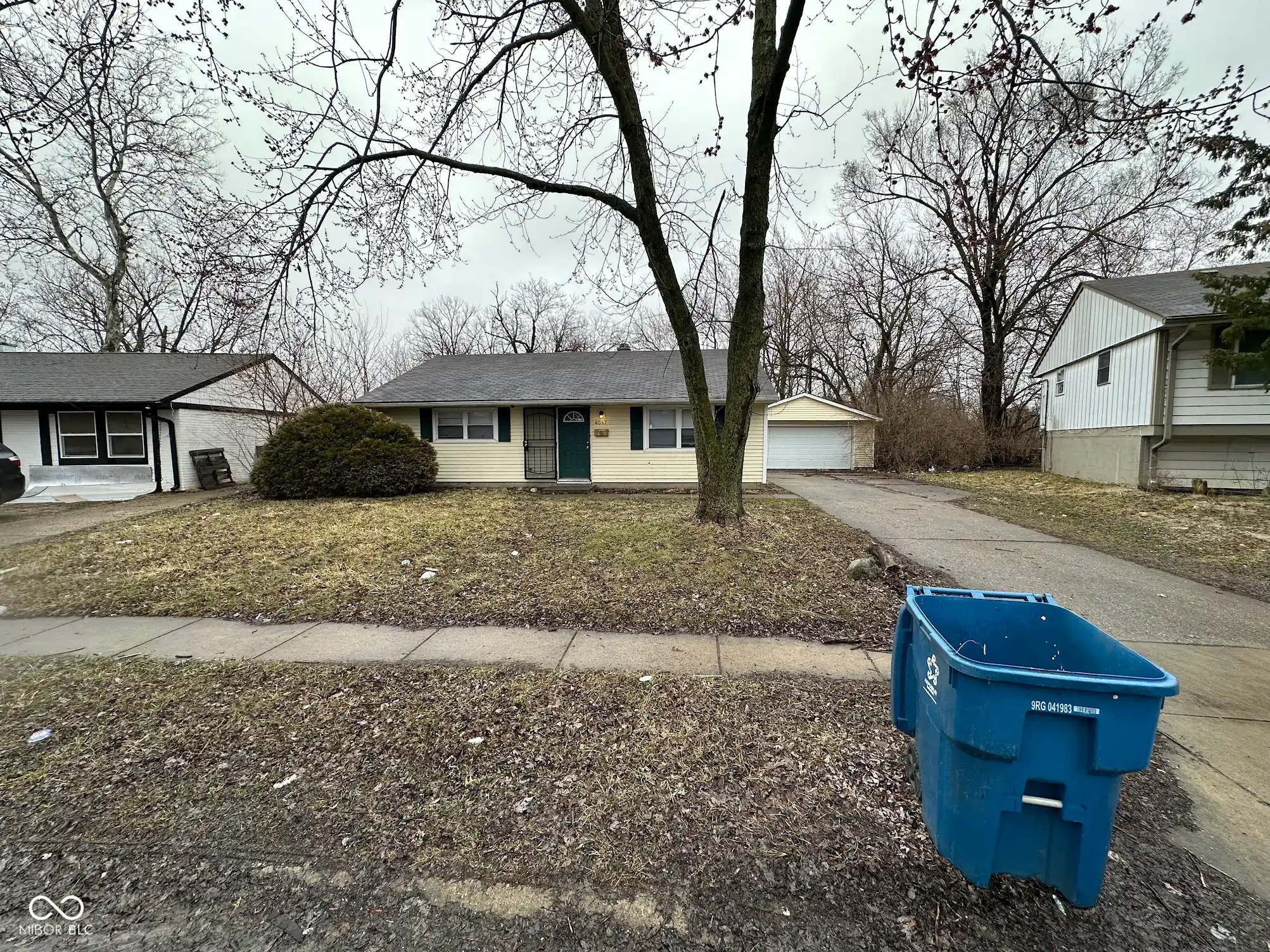 4047 Biscayne Road Indianapolis, IN 46226 - Photo 3 of 15