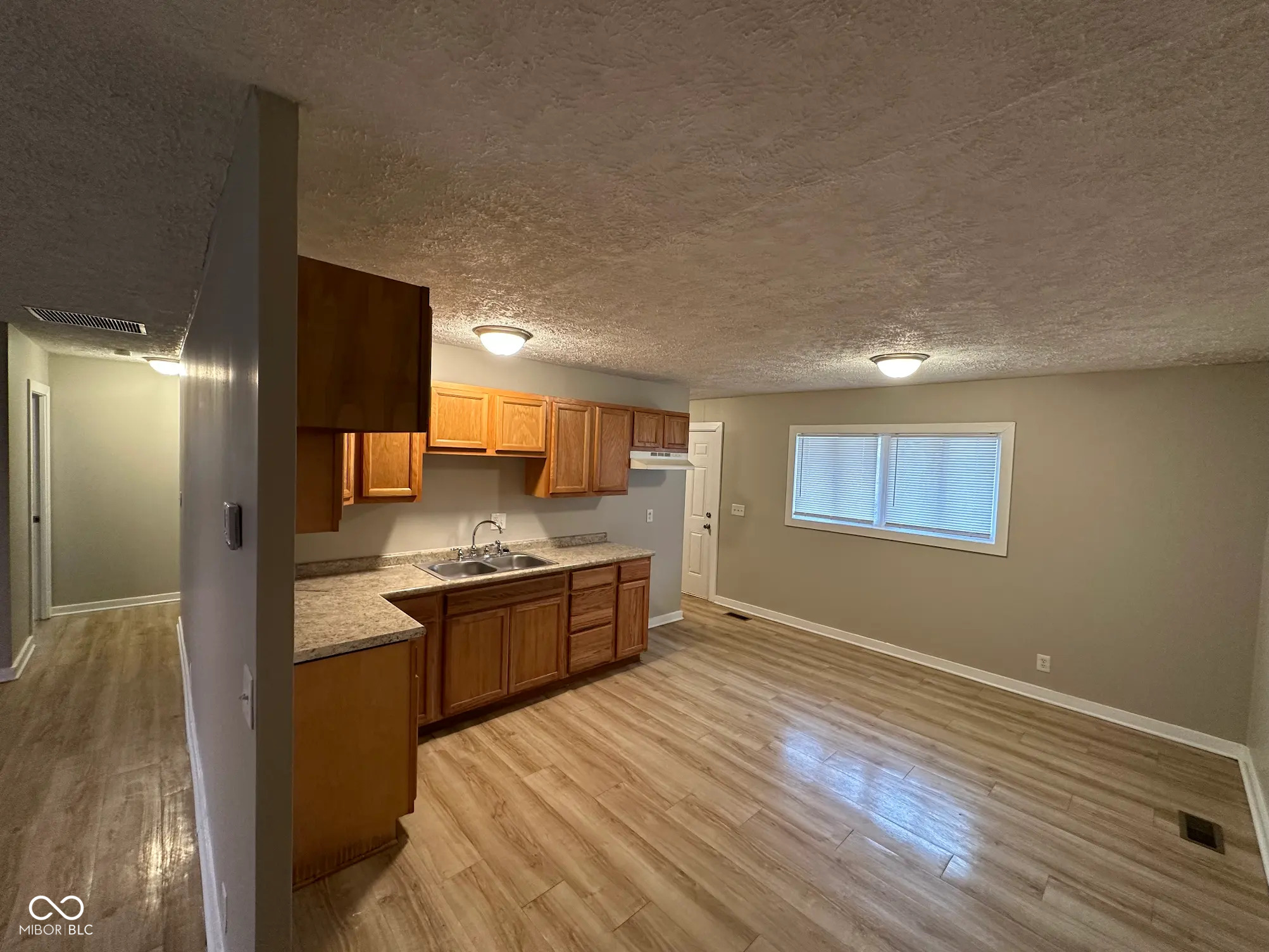 4047 Biscayne Road Indianapolis, IN 46226 - Photo 6 of 15