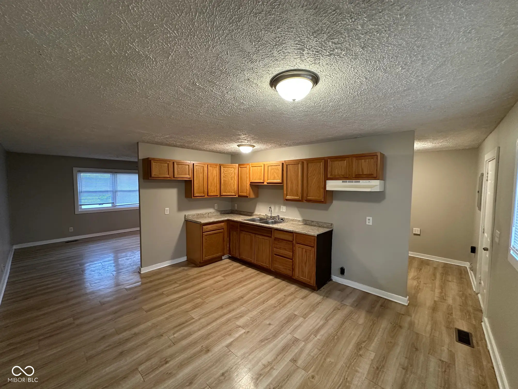 4047 Biscayne Road Indianapolis, IN 46226 - Photo 7 of 15