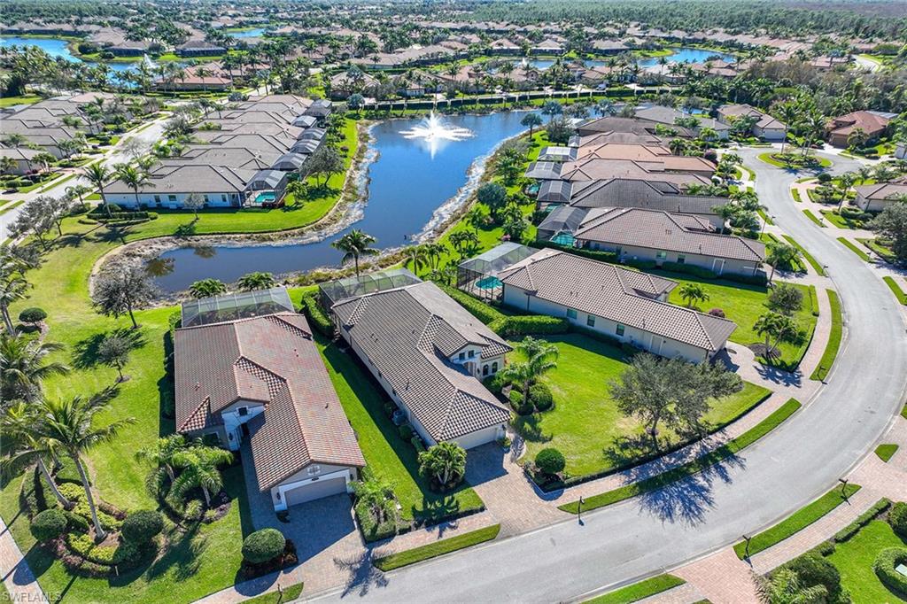 6550 Roma Way Naples, FL 34113 - Photo 3 of 47