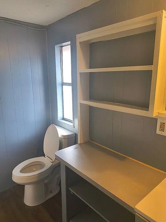 1250 Winn Road Bowie, TX 76230 - Photo 20 of 40 a bathroom with a toilet