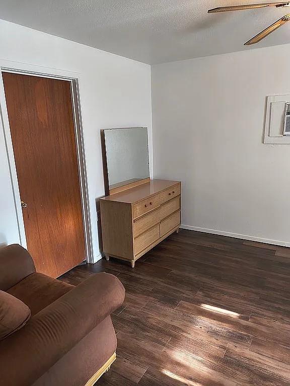 1250 Winn Road Bowie, TX 76230 - Photo 36 of 40 a living room with furniture and a window