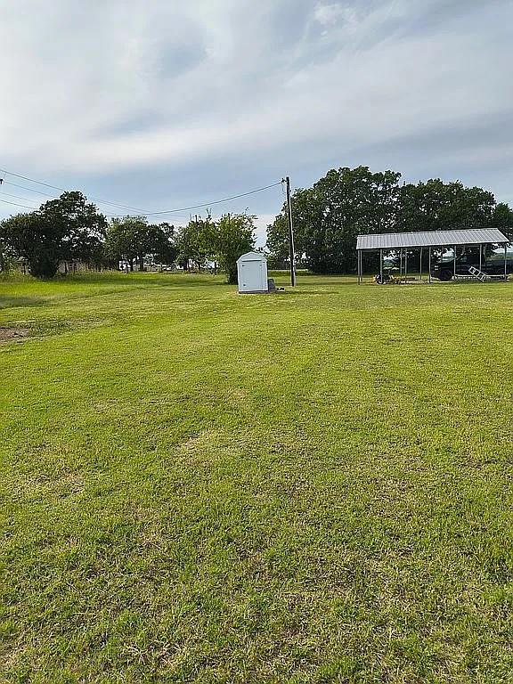 1250 Winn Road Bowie, TX 76230 - Photo 5 of 40 a view of a city