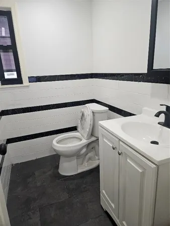 $2,200 | 106 Hayes Avenue, Endicott, NY 13760