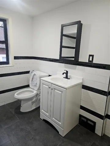 $2,200 | 106 Hayes Avenue, Endicott, NY 13760