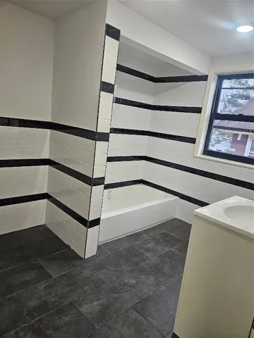 $2,200 | 106 Hayes Avenue, Endicott, NY 13760