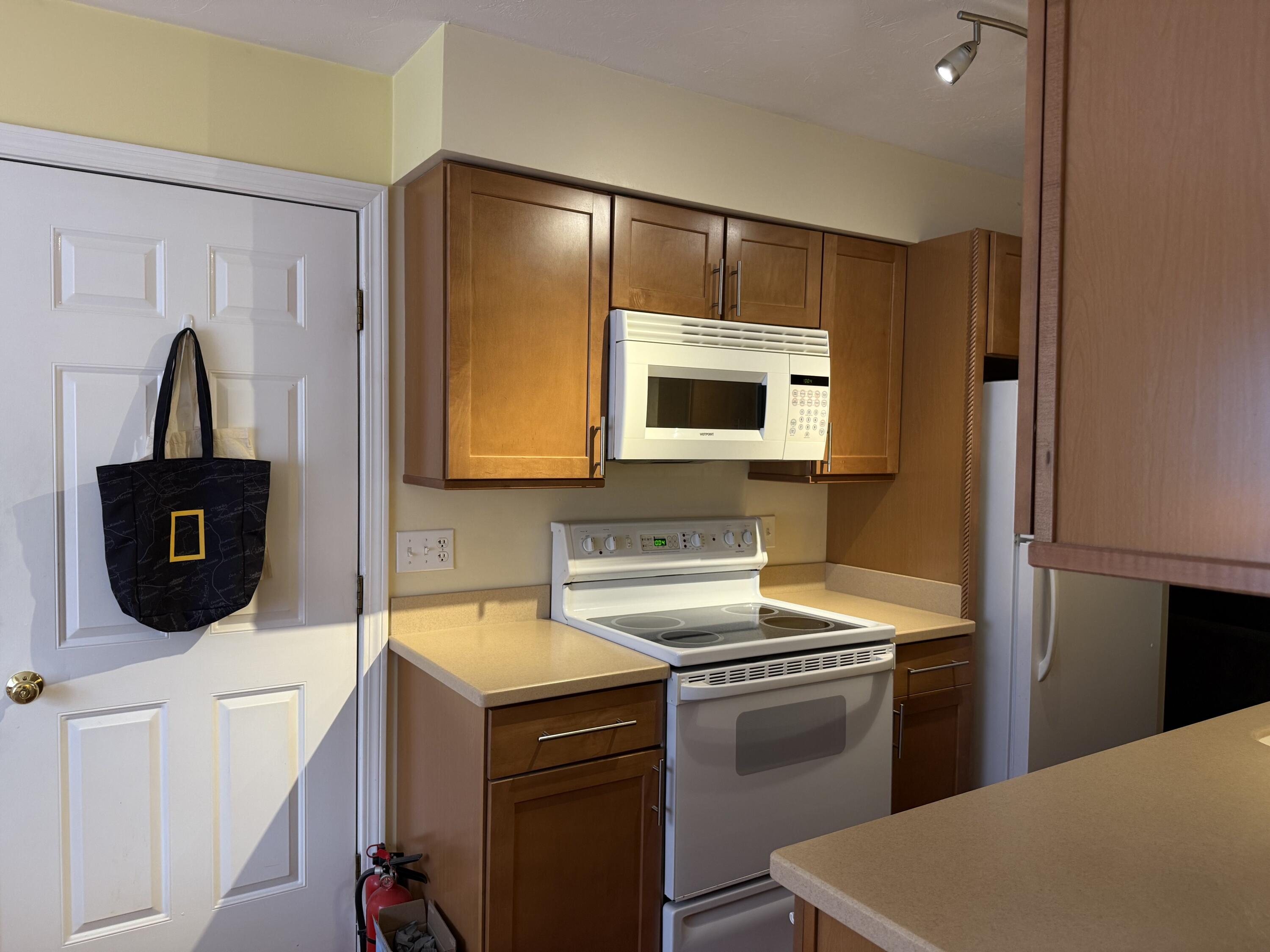 29 Stratton Road, Unit 29 Scarborough, ME 04074 - Photo 16 of 38 IMG_5520