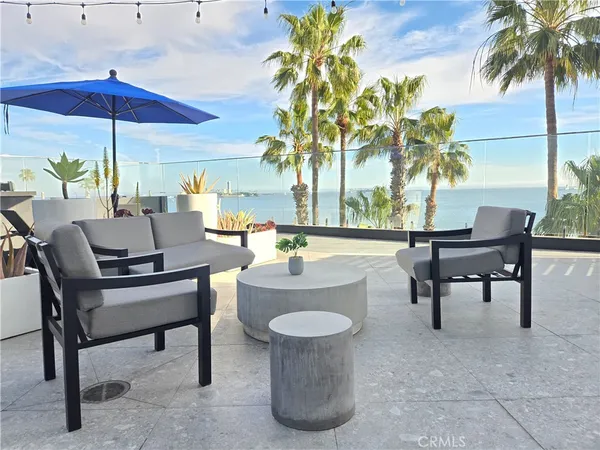$8,990 | 25 South 15th Place, Long Beach, CA 90802