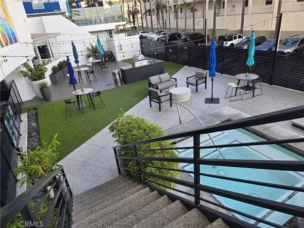 $8,990 | 25 South 15th Place, Long Beach, CA 90802