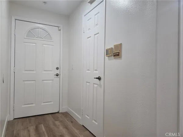$8,990 | 25 South 15th Place, Long Beach, CA 90802