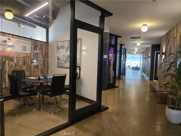 $8,990 | 25 South 15th Place, Long Beach, CA 90802
