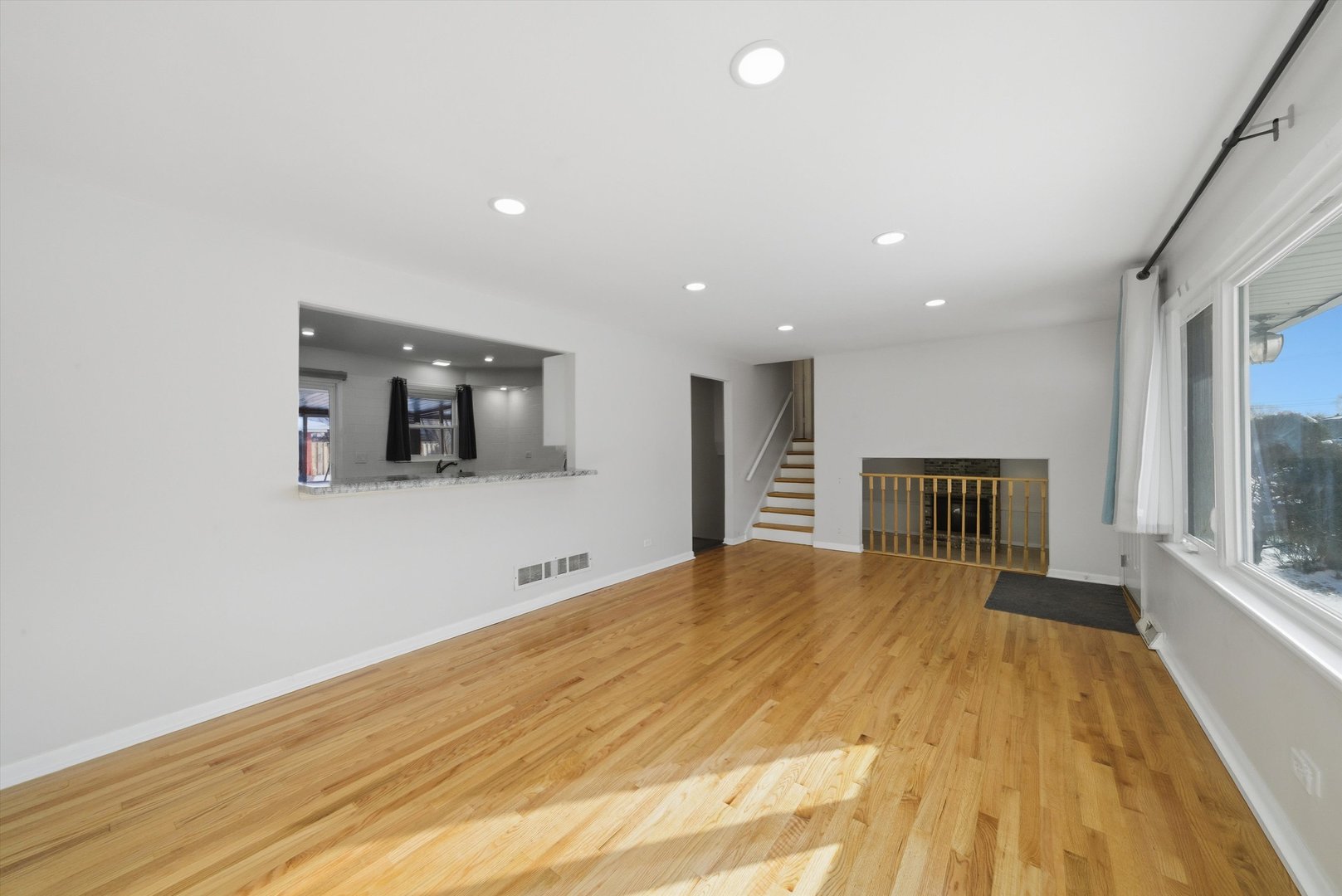 7635 South Oconto Avenue Bridgeview, IL 60455 - Photo 6 of 36