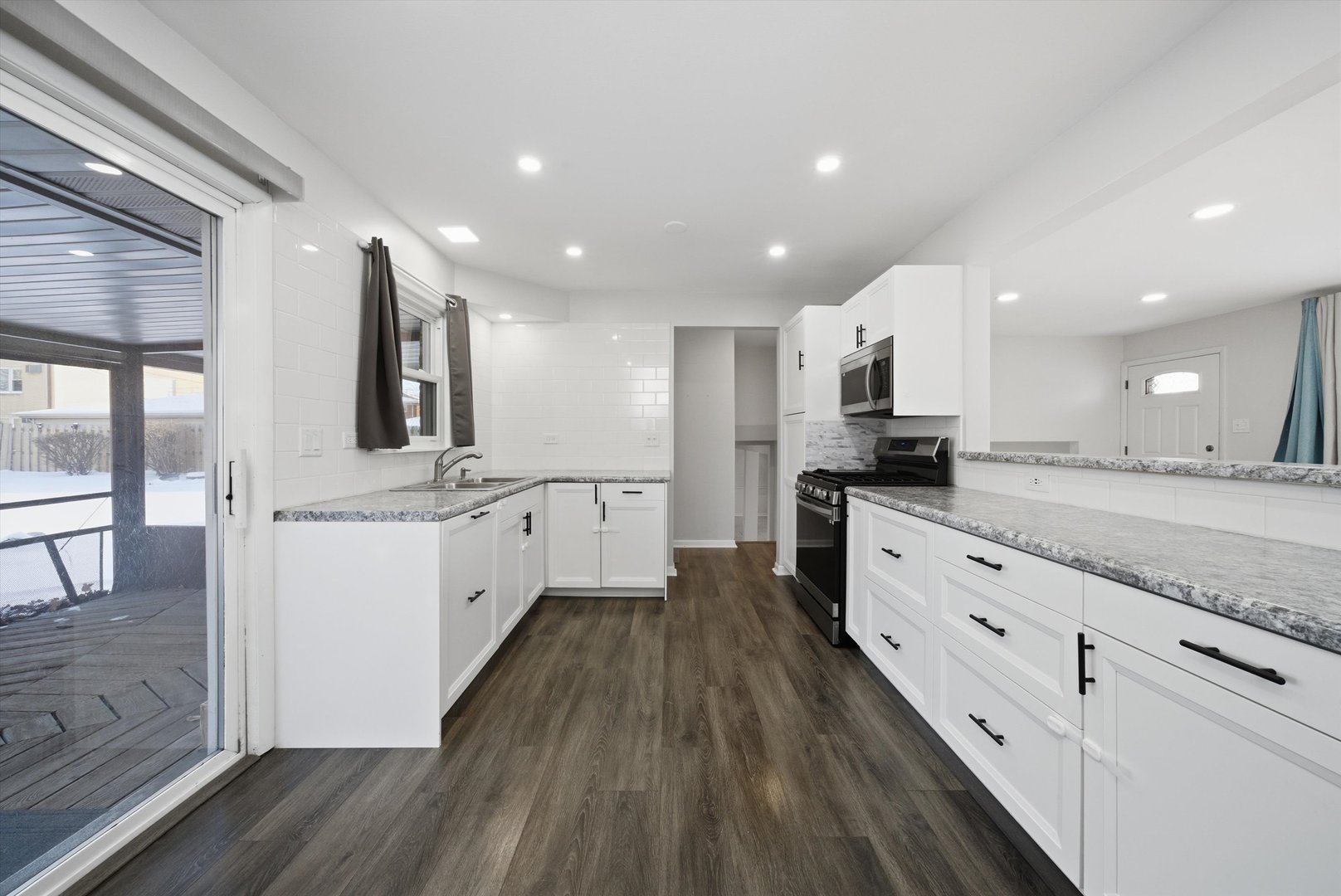 7635 South Oconto Avenue Bridgeview, IL 60455 - Photo 10 of 36