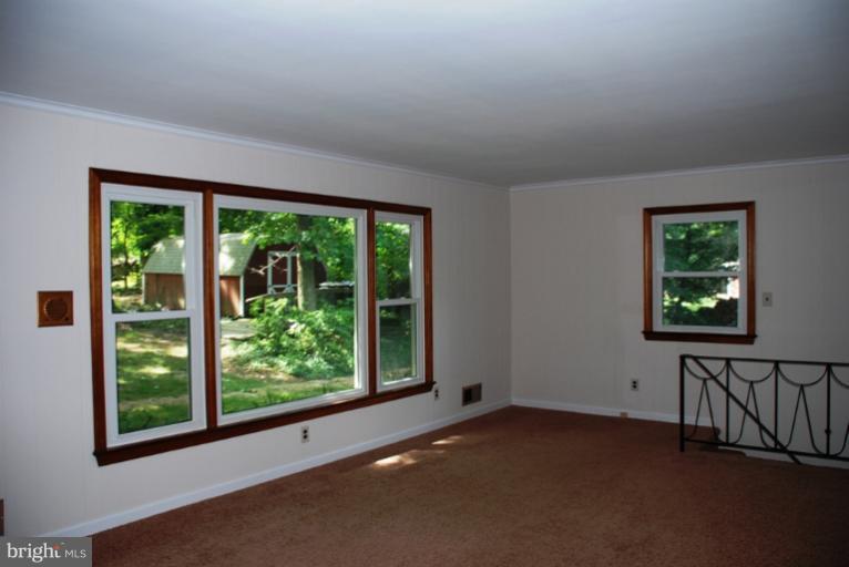 713 Apple Grove Road Silver Spring, MD 20904 - Photo 4 of 29 Family Room