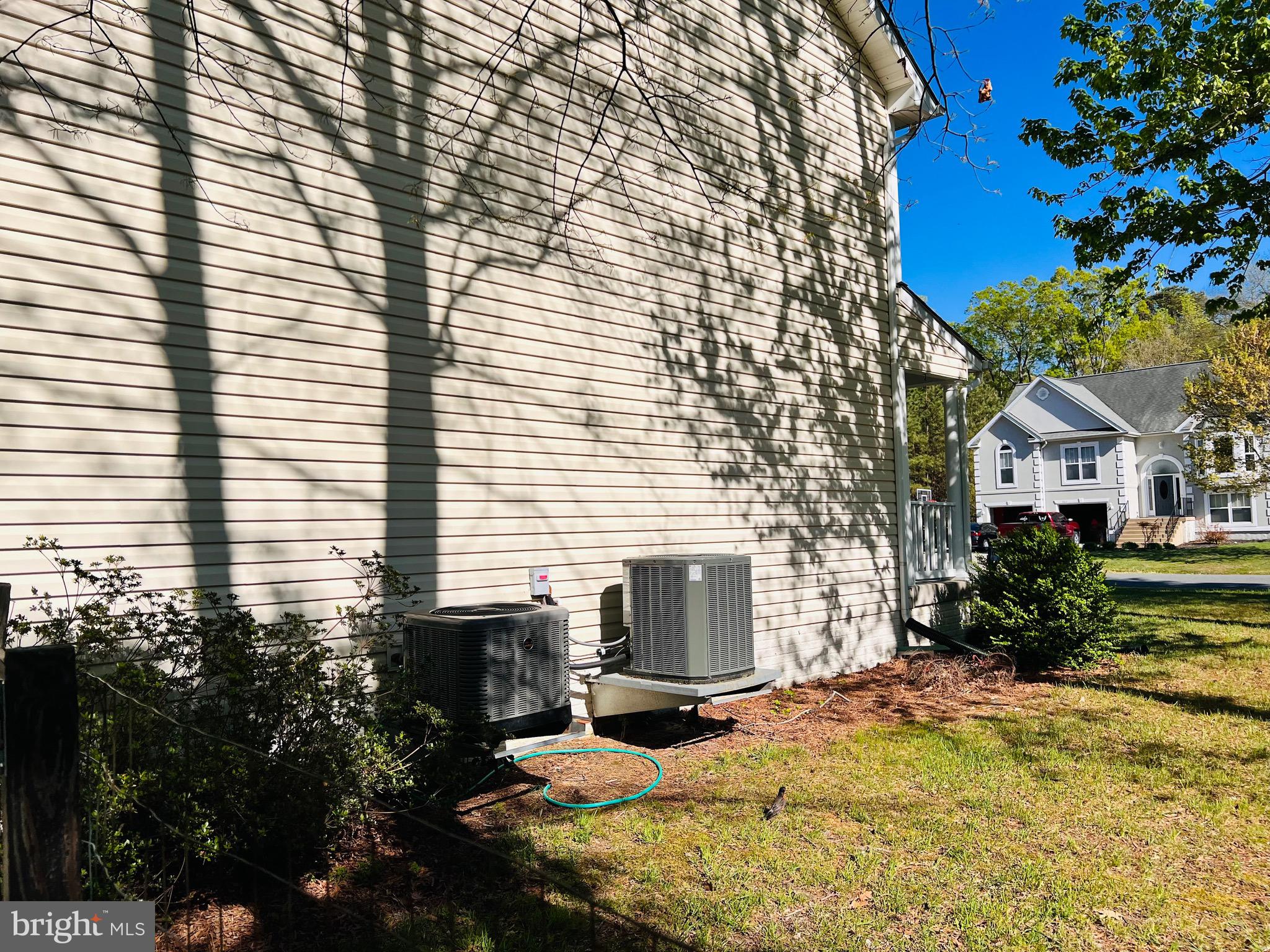 213 Forest Avenue Colonial Beach, VA 22443 - Photo 6 of 54 a view of backyard of the house
