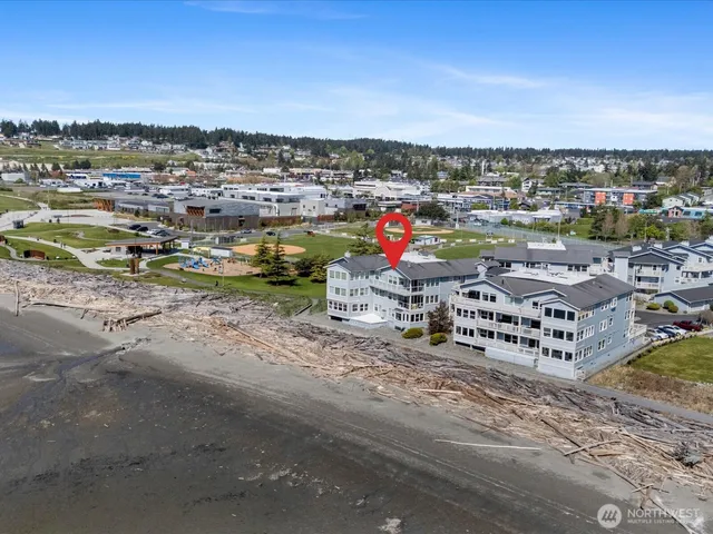 $630,000 | 651 Southeast Bayshore Drive, Unit E102, Oak Harbor, WA 98277