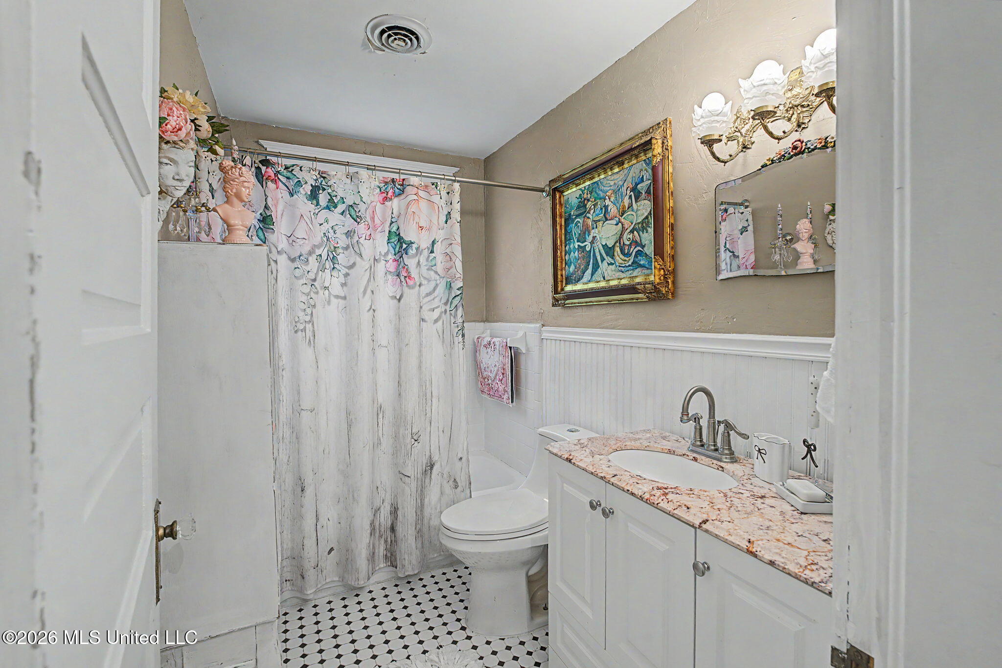 2155 Mt Pleasant Road Hernando, MS 38632 - Photo 27 of 40 Full bath!