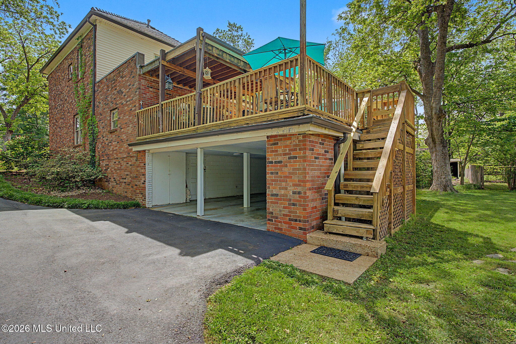 2155 Mt Pleasant Road Hernando, MS 38632 - Photo 31 of 40 2 car carport is covered!
